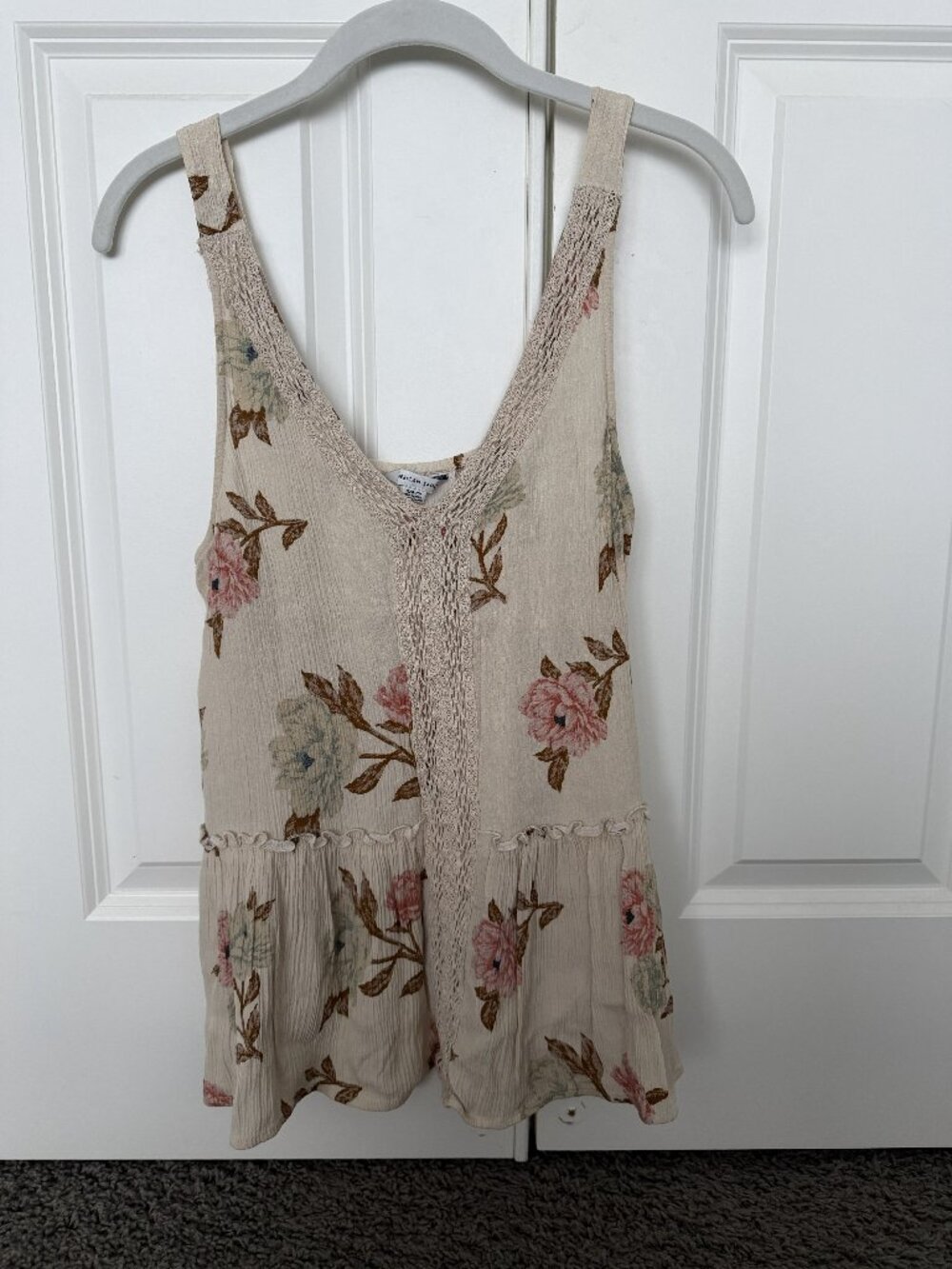 American Eagle Floral Lace Trim Tank Top – Size Small